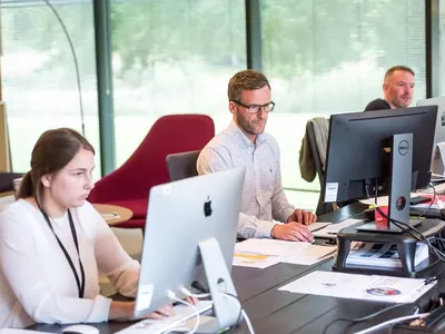 Why You Should Focus on Staff Reviews as Well as Customer Reviews