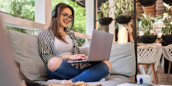 beautiful-student-girl-learning-home-with-laptop