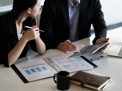 The Role of a Fractional CMO in Managing Multiple Marketing Specialists
