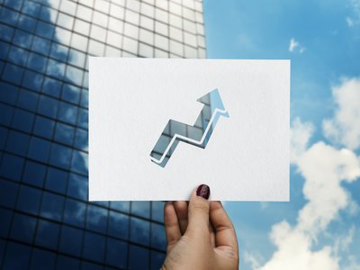 Scaling Without Losing Strategic Control