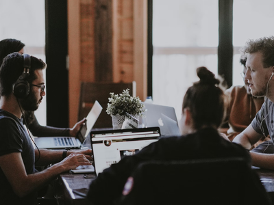Freelancers vs. Fractional Marketers: What’s the Difference?