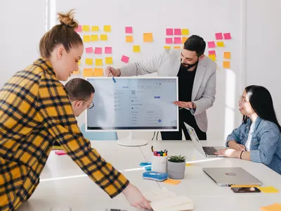 What Does a Fractional CMO Do for B2C Companies?