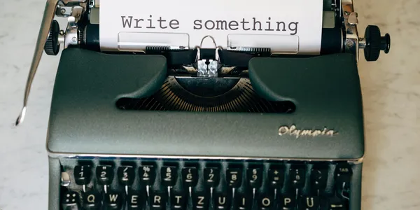 Typewriter_Blogging