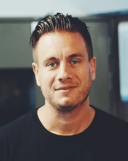 Simon Dell